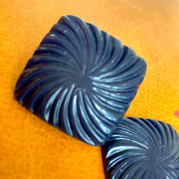 1950s navy square early lucite clip earrings as is. - Picture 2 of 3